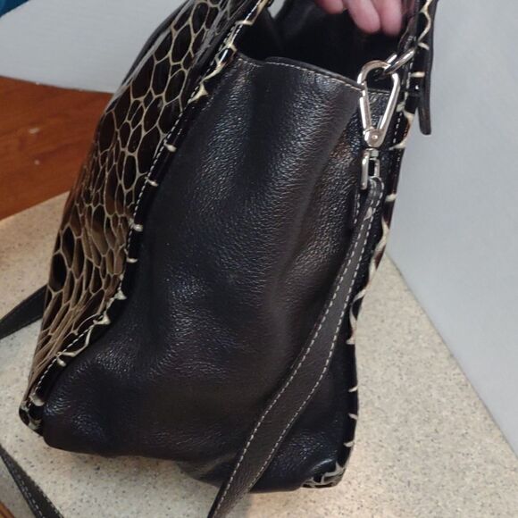 Embossed animal print NICOLI Italian tote Large. Bin- P3 - Picture 5 of 14